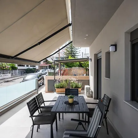 Erato - Newly Renovated With Parking Lägenhet *